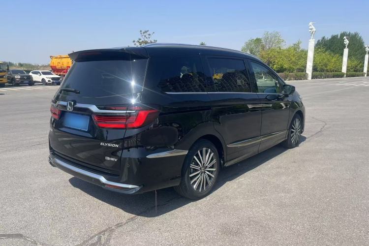 Used Honda Elysion 2024 2.0L eHEV Ultimate Edition Exterior 5