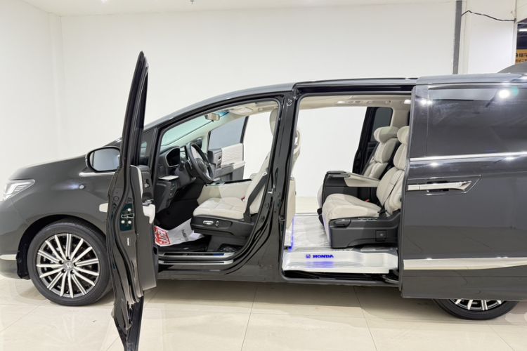 Used Honda Elysion 2024 2.0L eHEV Luxury Edition Exterior 6