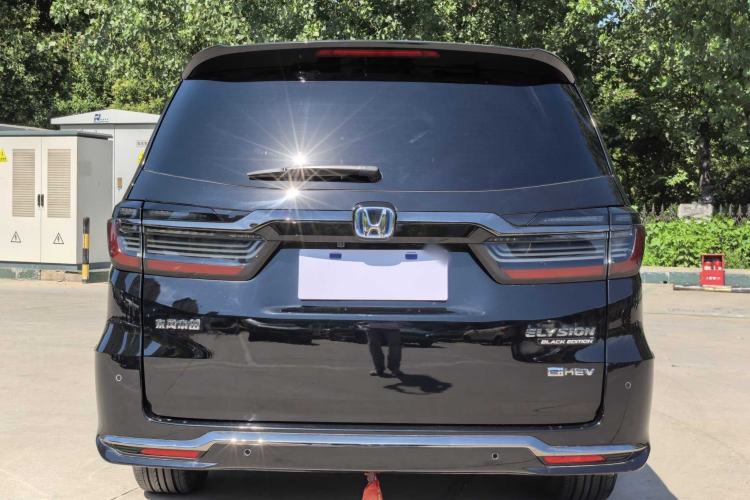 Used Honda Elysion 2024 2.0L eHEV Luxury Edition Exterior 7