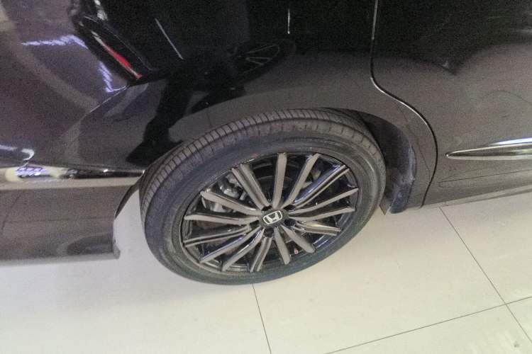 Used Honda Elysion 2024 2.0L eHEV Luxury Edition Exterior 8