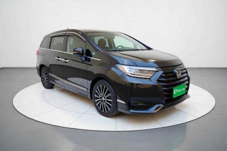 Used Honda Elysion 2024 2.0L eHEV Luxury Edition Front Right 45 Deg