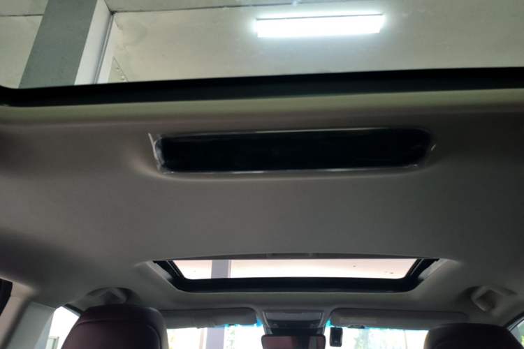 Used Honda Elysion 2024 2.0L eHEV Ultimate Edition Headliner