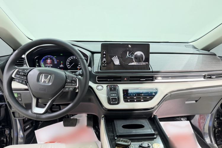 Used Honda Elysion 2024 2.0L eHEV Luxury Edition Interior 1