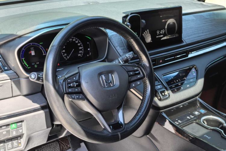 Used Honda Elysion 2024 2.0L eHEV Luxury Edition Interior 2