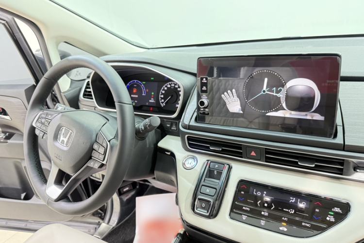 Used Honda Elysion 2024 2.0L eHEV Luxury Edition Interior 2