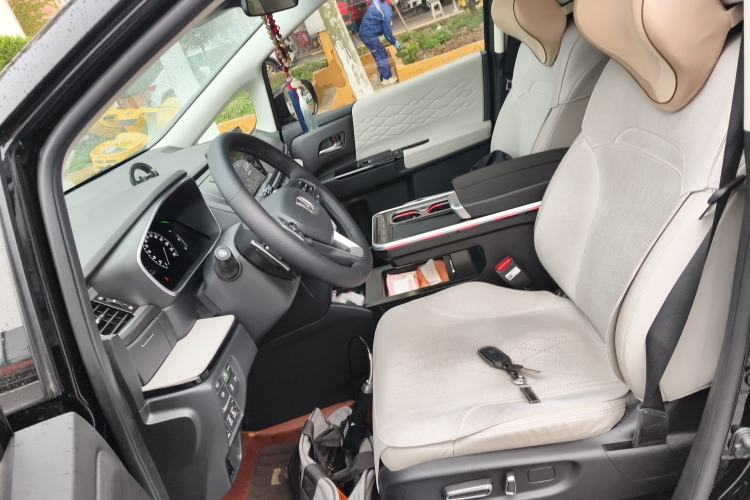 Used Honda Elysion 2024 2.0L eHEV Luxury Edition Left Front Seat