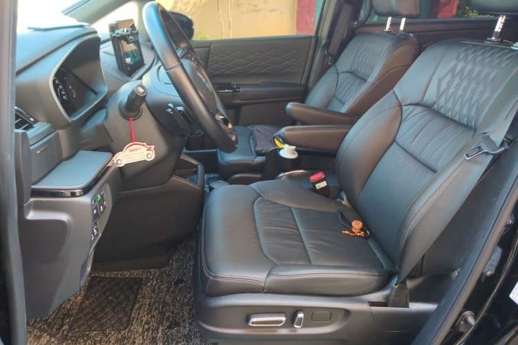 Used Honda Elysion 2024 2.0L eHEV Luxury Edition Left Front Seat