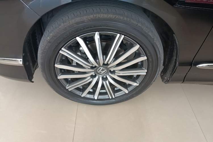 Used Honda Elysion 2024 2.0L eHEV Luxury Edition Left Front Wheel Hub