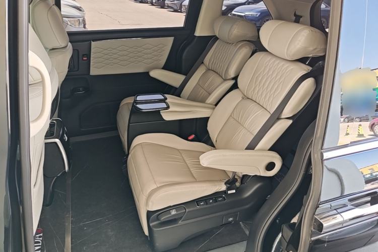 Used Honda Elysion 2024 2.0L eHEV Luxury Edition Left Rear Seat