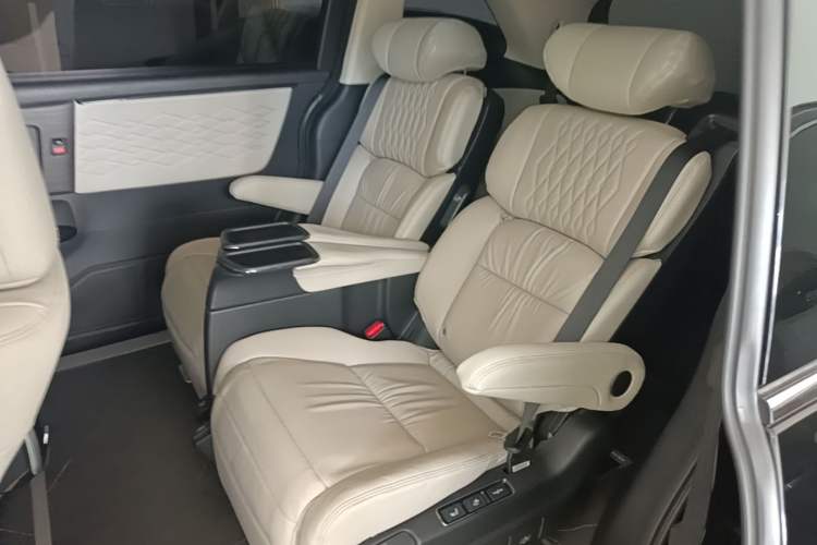 Used Honda Elysion 2024 2.0L eHEV Luxury Edition Left Rear Seat