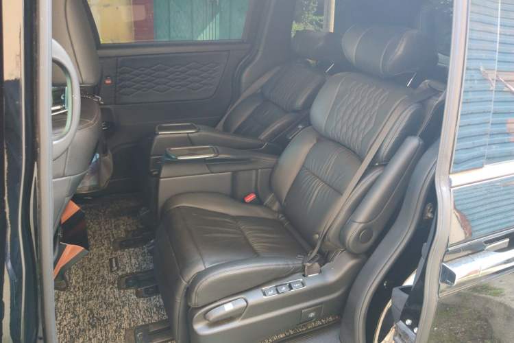 Used Honda Elysion 2024 2.0L eHEV Luxury Edition Left Rear Seat