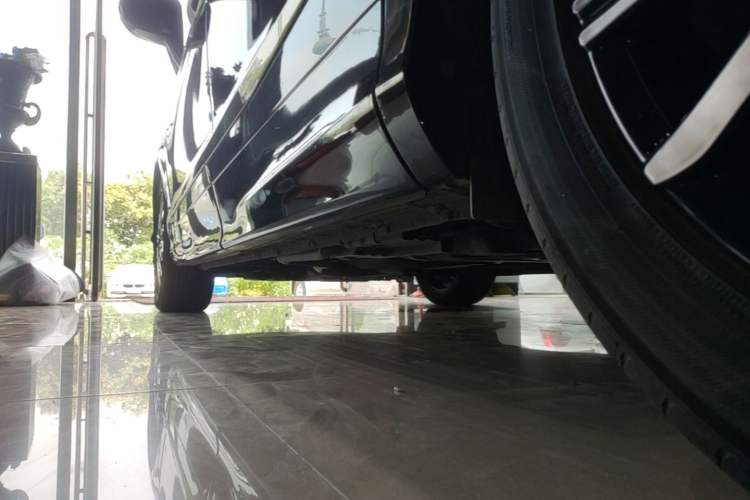 Used Honda Elysion 2024 2.0L eHEV Luxury Edition Left Side Sill