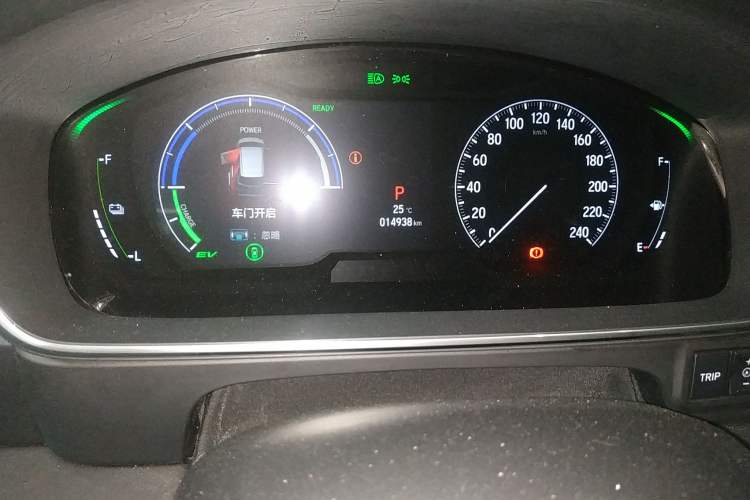 Used Honda Elysion 2024 2.0L eHEV Luxury Edition Odometer Close Up