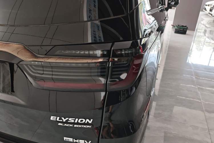 Used Honda Elysion 2024 2.0L eHEV Luxury Edition Right Rear Taillight