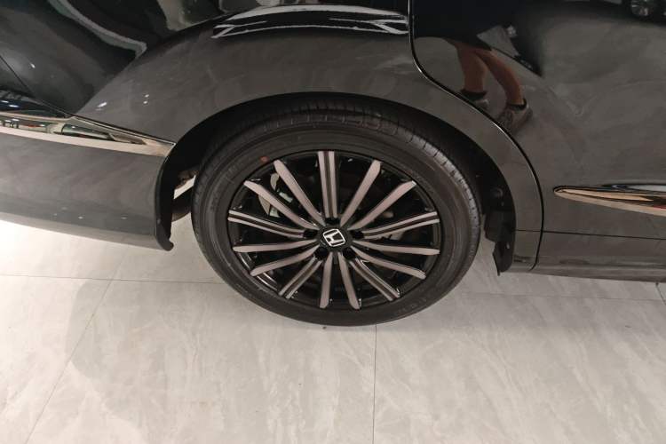 Used Honda Elysion 2024 2.0L eHEV Luxury Edition Right Rear Wheel Hub