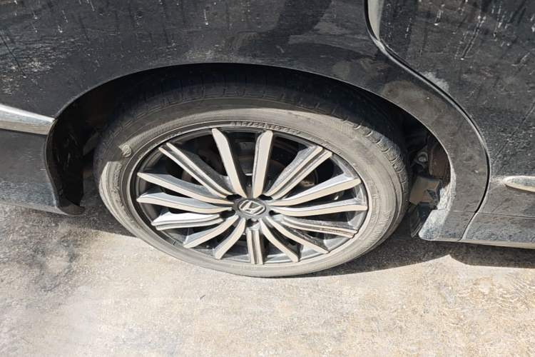 Used Honda Elysion 2024 2.0L eHEV Ultimate Edition Right Rear Wheel Hub