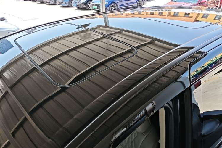 Used Honda Elysion 2024 2.0L eHEV Luxury Edition Roof