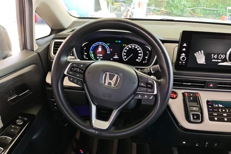 Used Honda Elysion 2024 2.0L eHEV Luxury Edition Steering Wheel