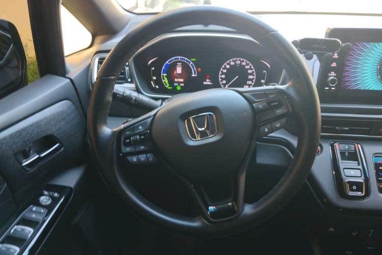 Used Honda Elysion 2024 2.0L eHEV Luxury Edition Steering Wheel