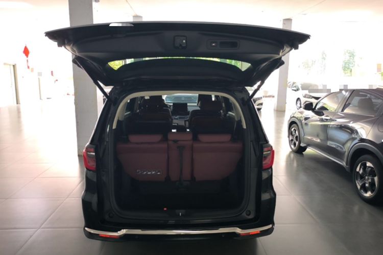 Used Honda Elysion 2024 2.0L eHEV Ultimate Edition Trunk