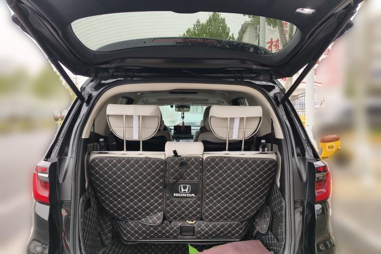 Used Honda Elysion 2024 2.0L eHEV Luxury Edition Trunk