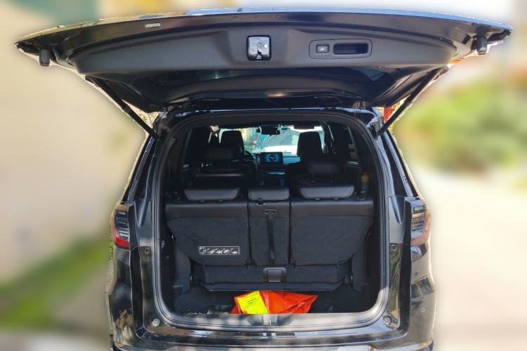 Used Honda Elysion 2024 2.0L eHEV Luxury Edition Trunk
