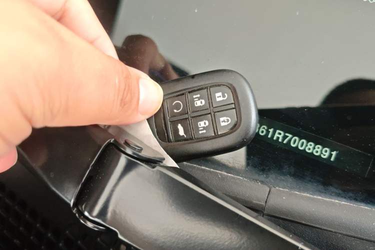 Used Honda Elysion 2024 2.0L eHEV Luxury Edition Vehicle Key