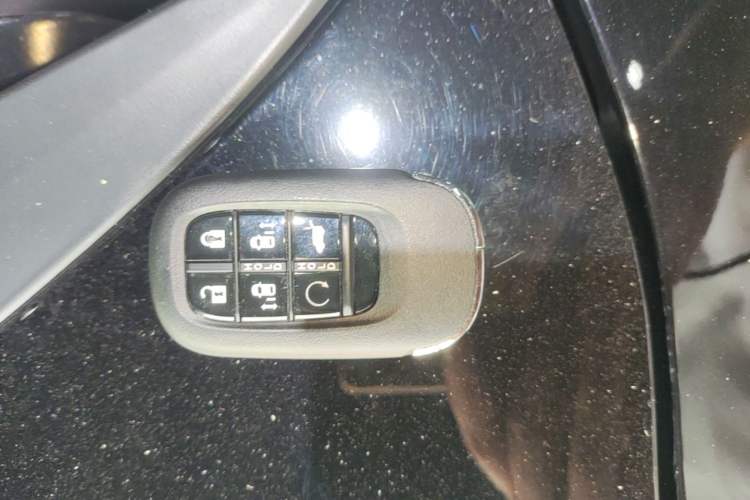 Used Honda Elysion 2024 2.0L eHEV Luxury Edition Vehicle Key