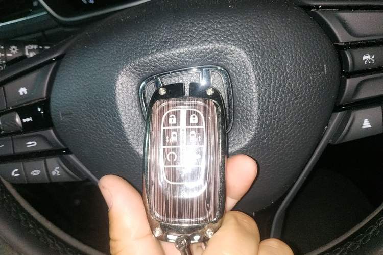 Used Honda Elysion 2024 2.0L eHEV Luxury Edition Vehicle Key