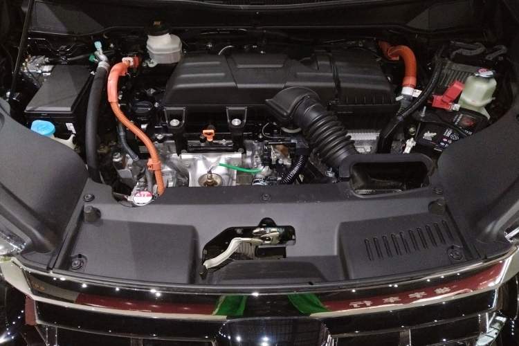 Used Honda Elysion 2024 2.0L eHEV Luxury Edition Engine Bay