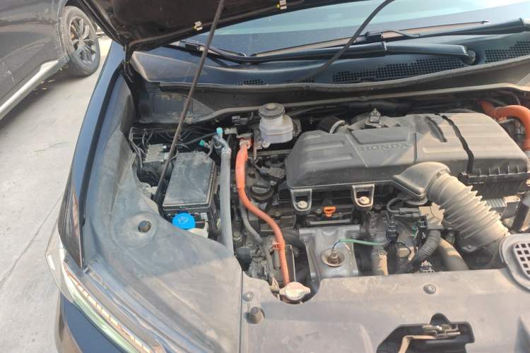 Used Honda Elysion 2024 2.0L eHEV Luxury Edition Engine Bay Right