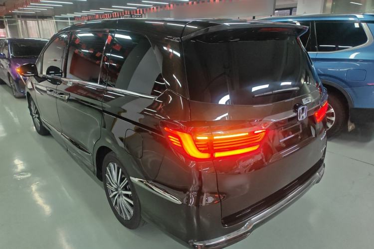 Used Honda Elysion 2024 2.0L eHEV Luxury Edition Exterior 1