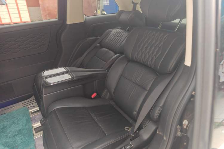 Used Honda Elysion 2024 2.0L eHEV Luxury Edition Left Rear Seat
