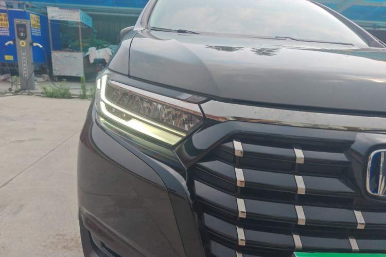Used Honda Elysion 2024 2.0L eHEV Luxury Edition Right Front Headlight