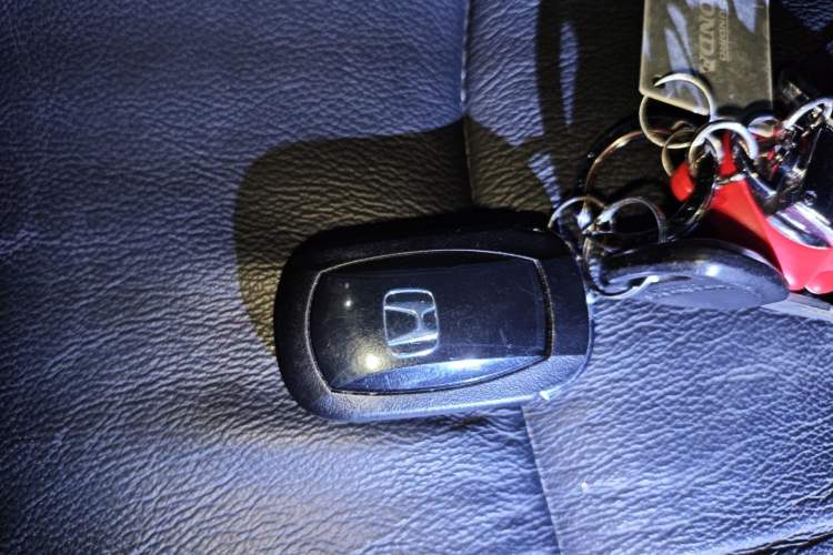 Used Honda Elysion 2024 2.0L eHEV Luxury Edition Interior 1