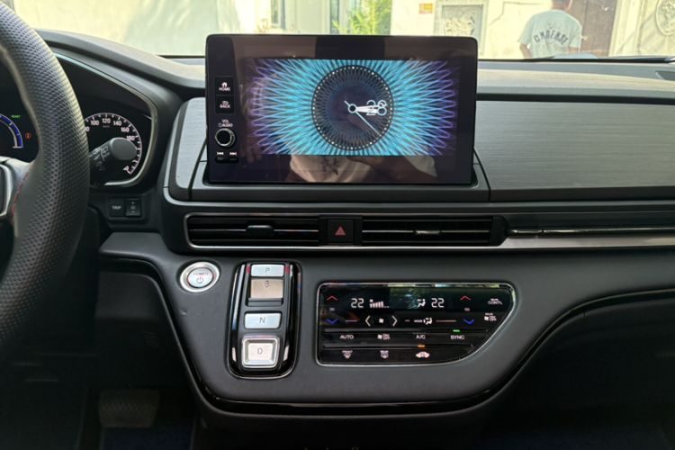 Used Honda Elysion 2024 2.0L eHEV Luxury Edition Audio And AC Panel