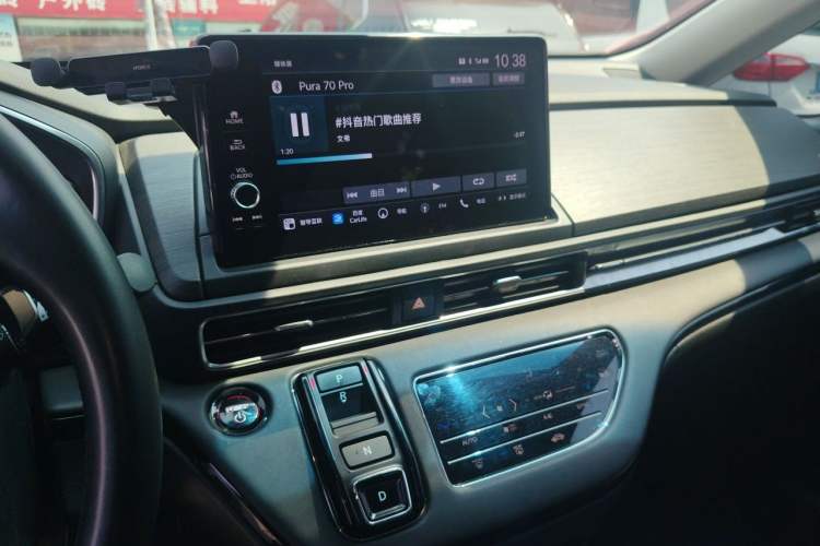 Used Honda Elysion 2024 2.0L eHEV Luxury Edition Audio And AC Panel