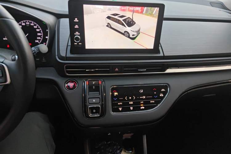 Used Honda Elysion 2024 2.0L eHEV Luxury Edition Audio And AC Panel