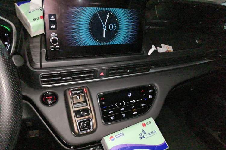 Used Honda Elysion 2024 2.0L eHEV Luxury Edition Audio And AC Panel