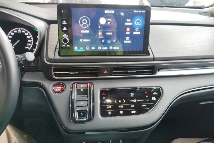 Used Honda Elysion 2024 2.0L eHEV Luxury Edition Audio And AC Panel