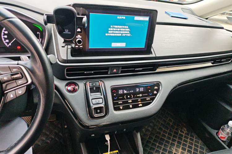 Used Honda Elysion 2024 2.0L eHEV Luxury Edition Audio And AC Panel