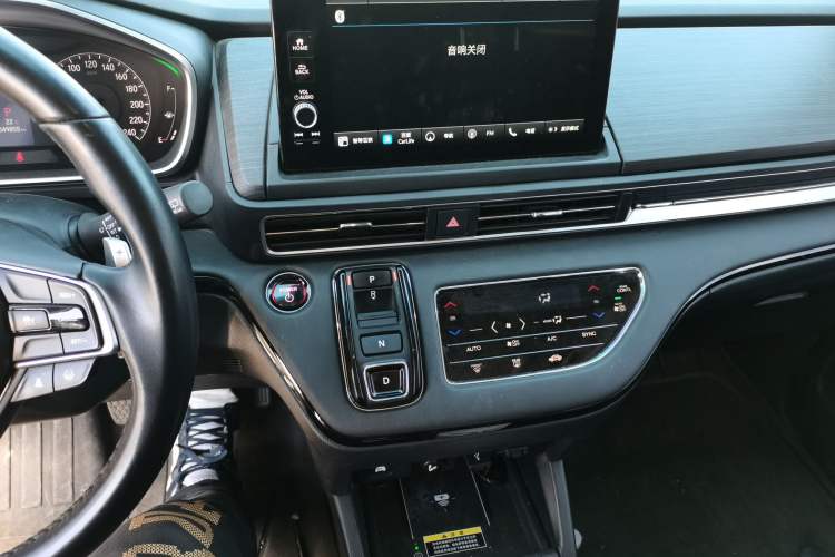 Used Honda Elysion 2024 2.0L eHEV Luxury Edition Audio And AC Panel