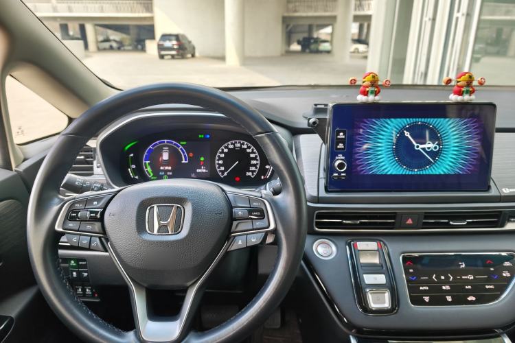 Used Honda Elysion 2024 2.0L eHEV Luxury Edition Audio And AC Panel
