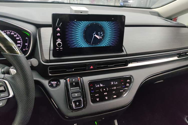 Used Honda Elysion 2024 2.0L eHEV Luxury Edition Audio And AC Panel