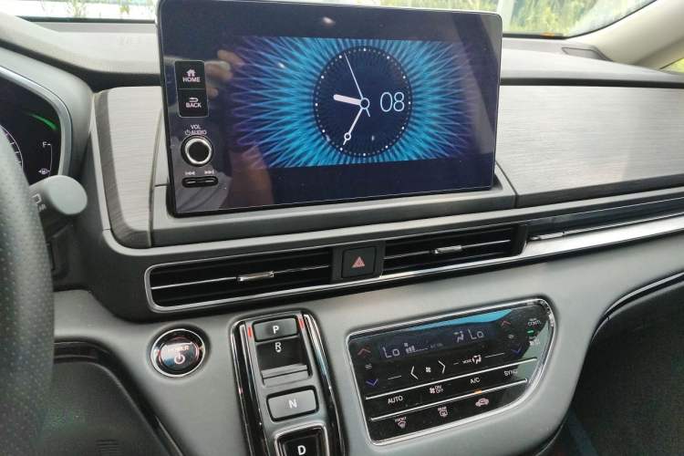 Used Honda Elysion 2024 2.0L eHEV Luxury Edition Audio And AC Panel