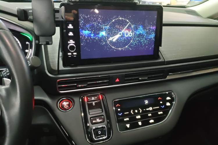 Used Honda Elysion 2024 2.0L eHEV Luxury Edition Audio And AC Panel