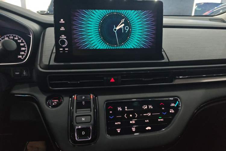 Used Honda Elysion 2024 2.0L eHEV Luxury Edition Audio And AC Panel