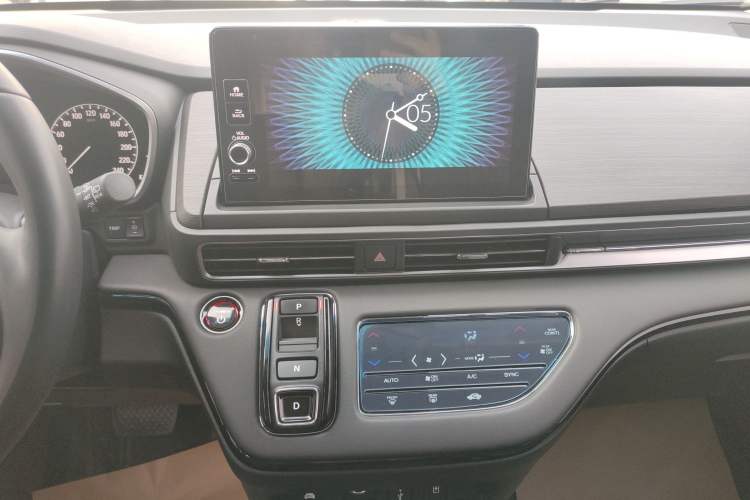 Used Honda Elysion 2024 2.0L eHEV Luxury Edition Audio And AC Panel
