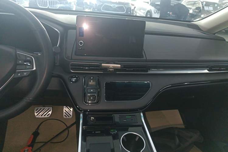 Used Honda Elysion 2024 2.0L eHEV Luxury Edition Audio And AC Panel