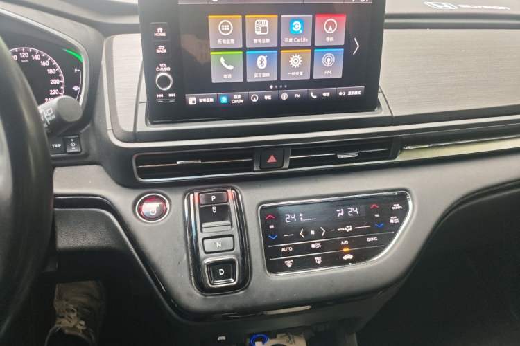 Used Honda Elysion 2024 2.0L eHEV Luxury Edition Audio And AC Panel